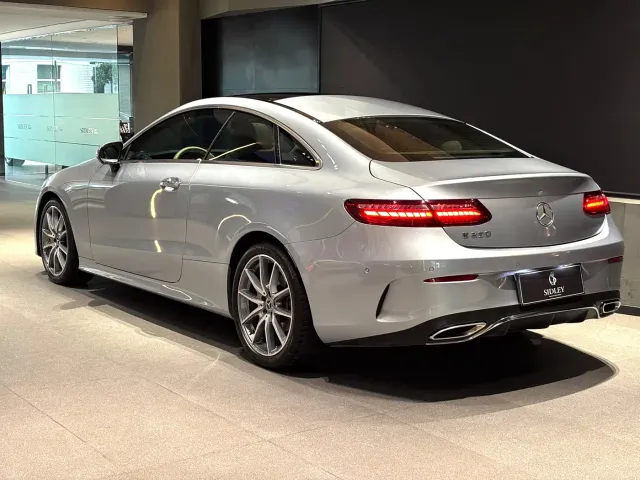 Mercedes-Benz E-Class — Фото автомобиля 12