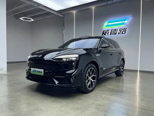 Фотография автомобиля — Aito M6