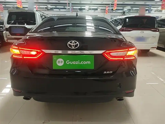 Toyota Camry — Фото автомобиля 5