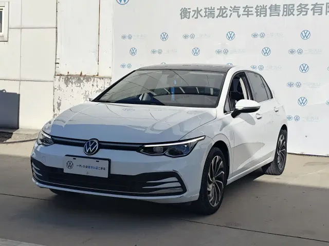 Volkswagen Golf — Фото автомобиля 7