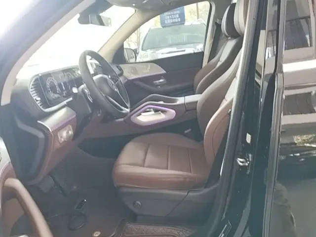Mercedes-Benz GLE-Class — Фото автомобиля 14