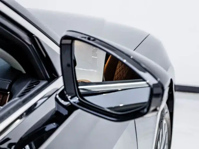 Audi A8 — Фото автомобиля 12