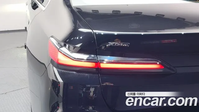 BMW 7-Series — Фото автомобиля 18