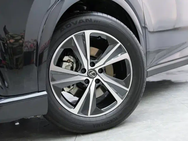 Lexus RX — Фото автомобиля 3