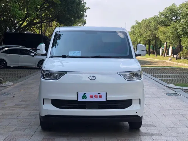 Ruichi New Energy EC75 — Фото автомобиля 2