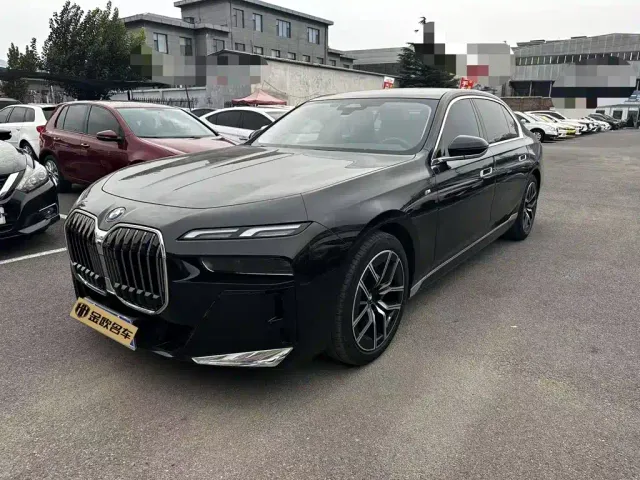 Фотография автомобиля — BMW 7 Series