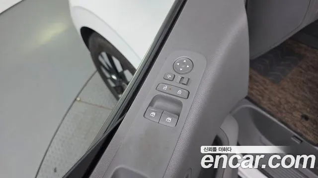 Hyundai Staria Staria 4WD Lounge 7 мест — Фото автомобиля 11