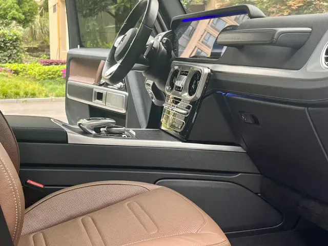 Mercedes-Benz G-Class — Фото автомобиля 16