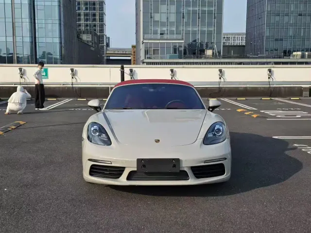 Porsche 718 — Фото автомобиля 2