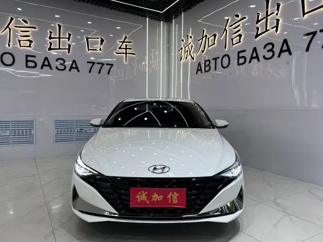 Hyundai Elantra — Фото автомобиля 2