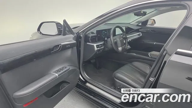Hyundai Grandeur GN7 — Фото автомобиля 10