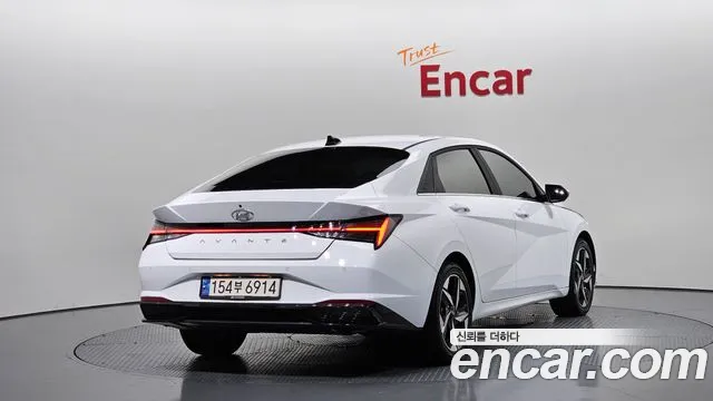 Hyundai Avante CN7 — Фото автомобиля 2