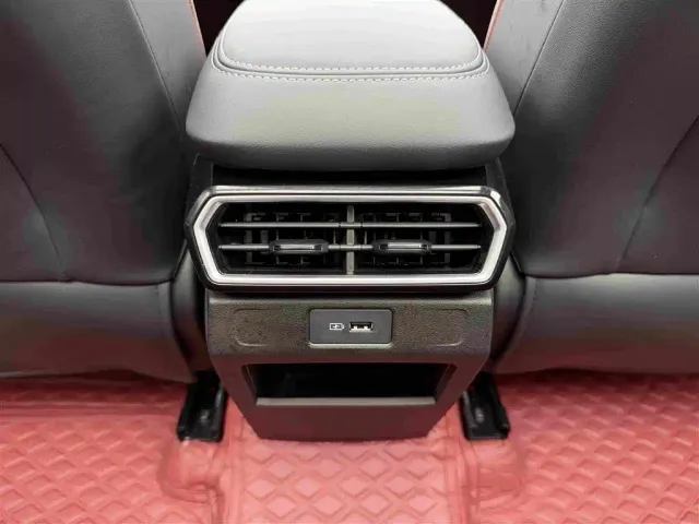 Geely Boyue — Фото автомобиля 26
