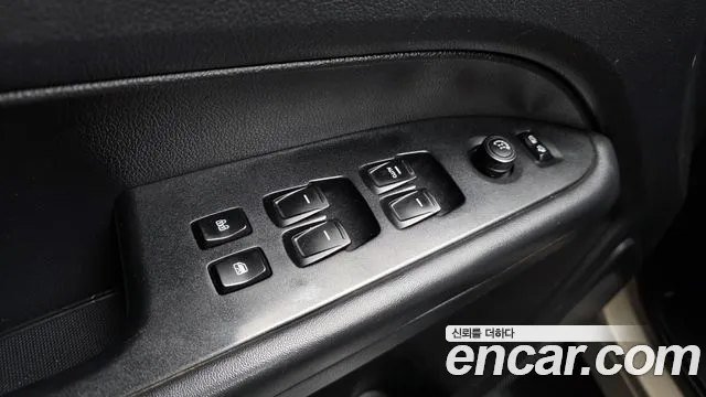 KG_Mobility_Ssangyong Rexton Новый Rexton Sport Khan Дизель 2.2 4WD — Фото автомобиля 14