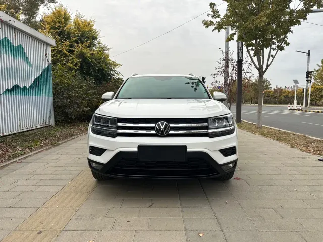Volkswagen Tharu — Фото автомобиля 3