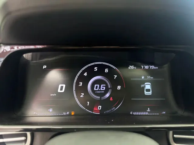 Hyundai Elantra — Фото автомобиля 13