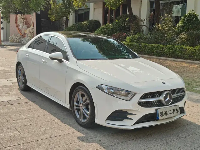 Mercedes-Benz A-Class — Фото автомобиля 3