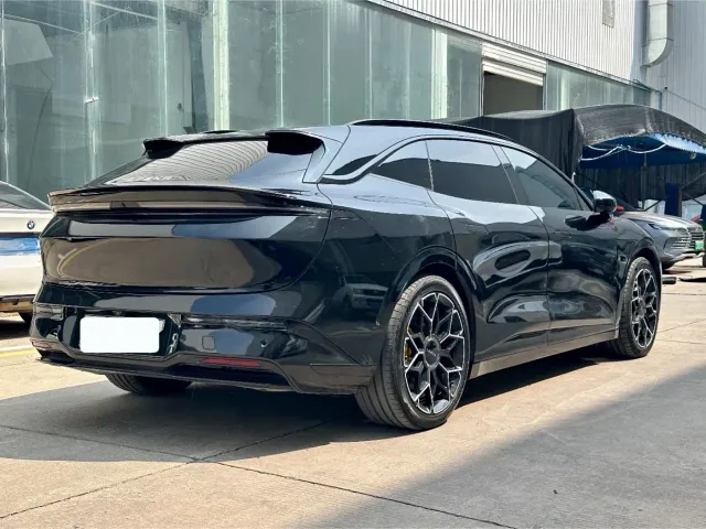 Zeekr 007 GT — Фото автомобиля 9