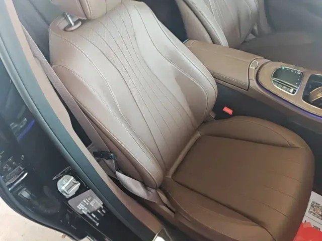 Mercedes-Benz E-Class — Фото автомобиля 24