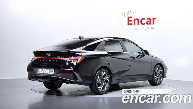 Hyundai AVANTE — Фото автомобиля 2