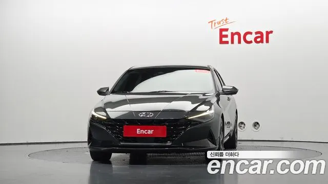 Hyundai Avante CN7 — Фото автомобиля 2