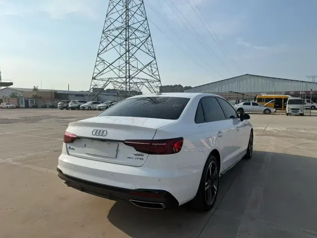 Audi A4L — Фото автомобиля 7