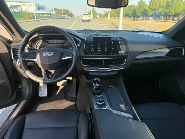 Cadillac CT5 — Фото автомобиля 9