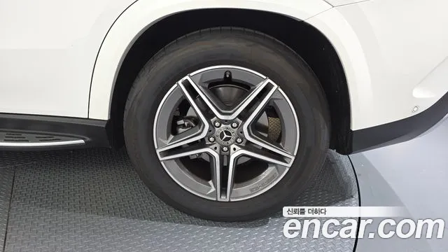 Mercedes-Benz GLE-Class — Фото автомобиля 6