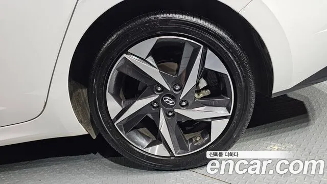 Hyundai AVANTE Avante (CN7) — Фото автомобиля 21