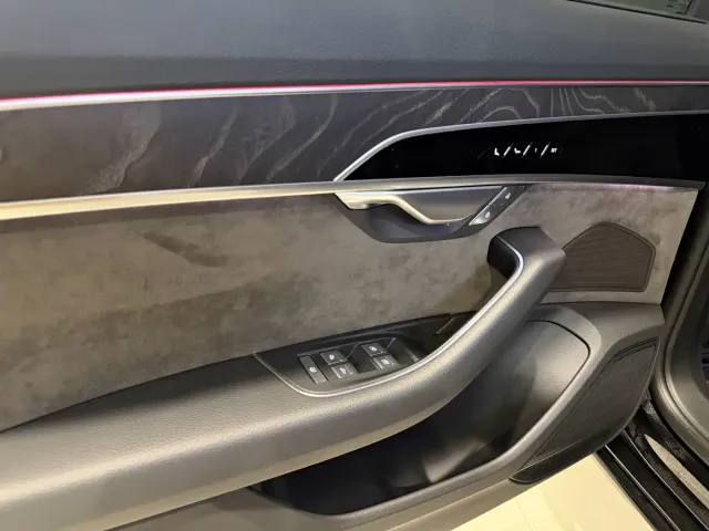 Audi A8 — Фото автомобиля 9