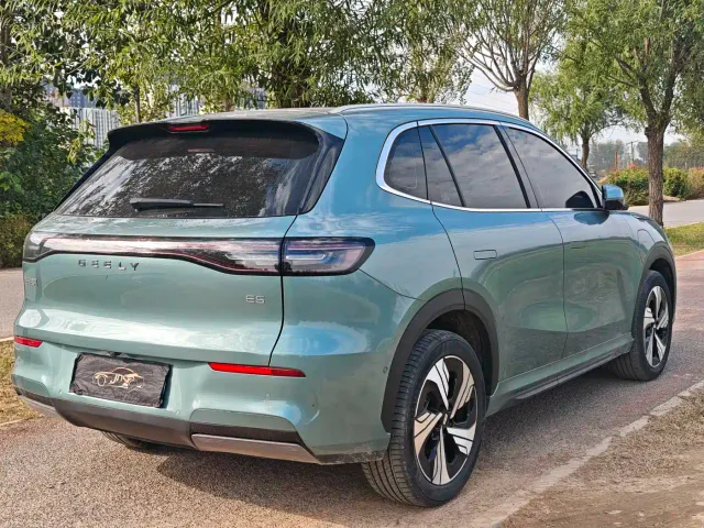 Geely Galaxy E5 — Фото автомобиля 8