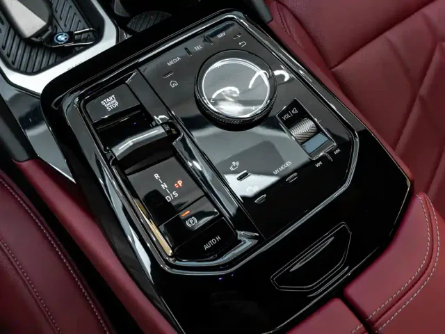 BMW 5 Series — Фото автомобиля 19