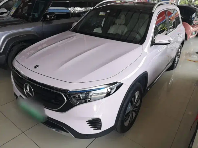 Фотография автомобиля — Mercedes-Benz EQB
