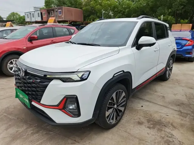 Фотография автомобиля — Changan CS35 Plus