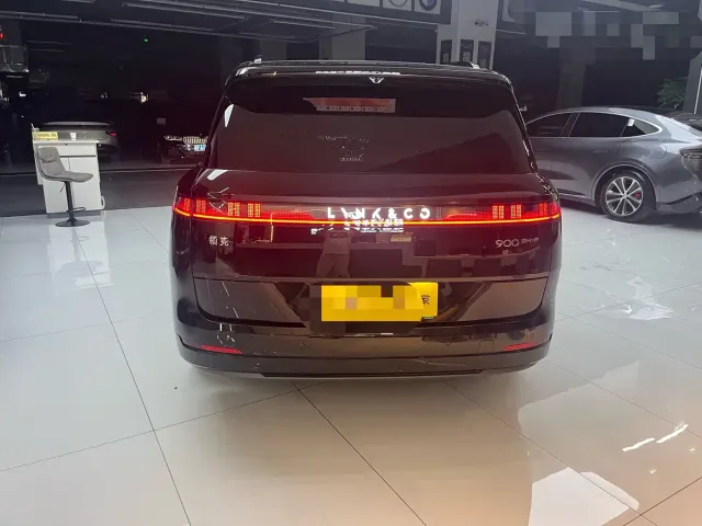 Lynk & Co 900 — Фото автомобиля 19