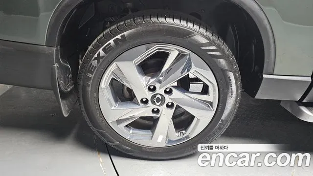 KG_Mobility_Ssangyong Rexton Новый Rexton Sport Khan Дизель 2.2 4WD — Фото автомобиля 5