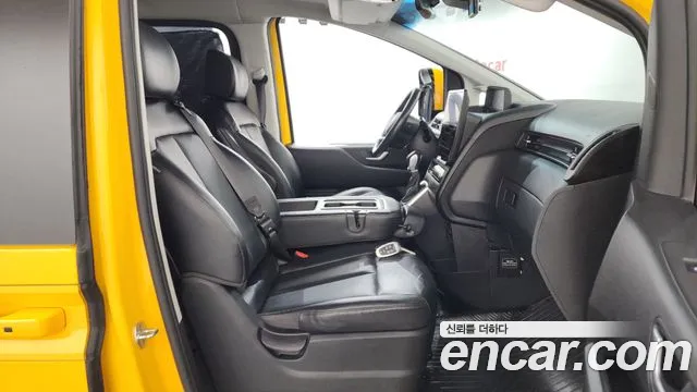 Hyundai Staria Staria 4WD Школьный автобус — Фото автомобиля 11