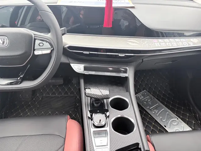 Changan Eado — Фото автомобиля 8