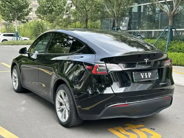Tesla Model Y 2022 Facelift Rear-Wheel Drive Version — Фото автомобиля 4