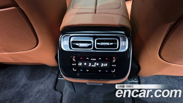 Mercedes-Benz S-Class — Фото автомобиля 25
