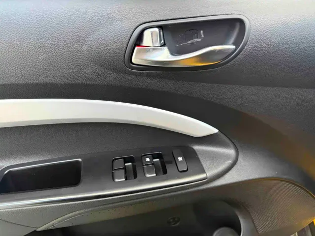 Kia KX1 — Фото автомобиля 10