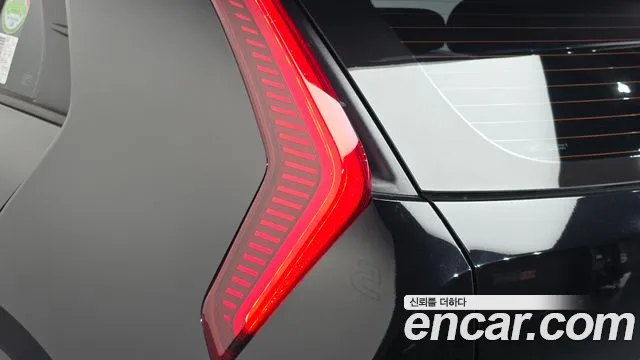 Kia Niro — Фото автомобиля 21