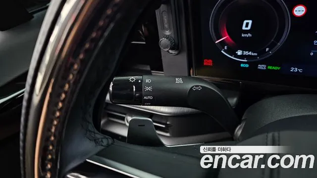 Hyundai Grandeur GN7 — Фото автомобиля 30