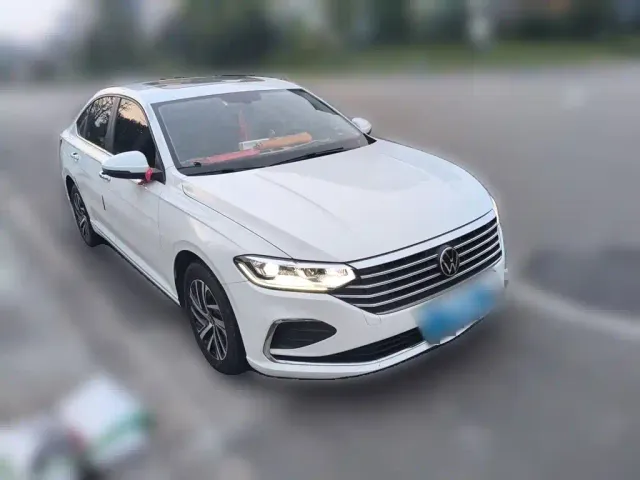 Volkswagen Lavida — Фото автомобиля 3
