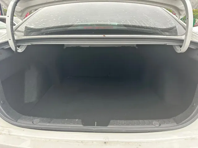 Changan Eado — Фото автомобиля 9