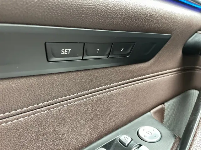 BMW 5 Series — Фото автомобиля 23