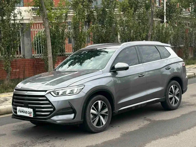 Фотография автомобиля — BYD Song Pro