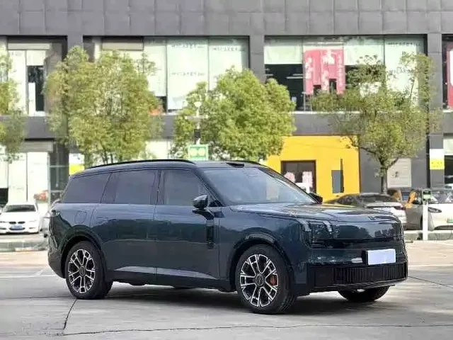 Lynk & Co 900 — Фото автомобиля 3
