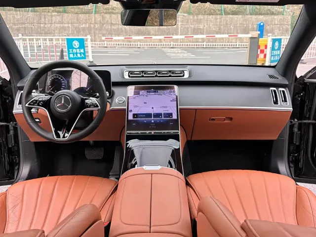Mercedes-Benz S-Class — Фото автомобиля 13