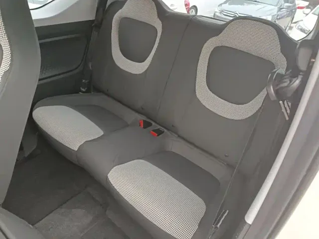 Wuling Hongguang Mini EV — Фото автомобиля 16